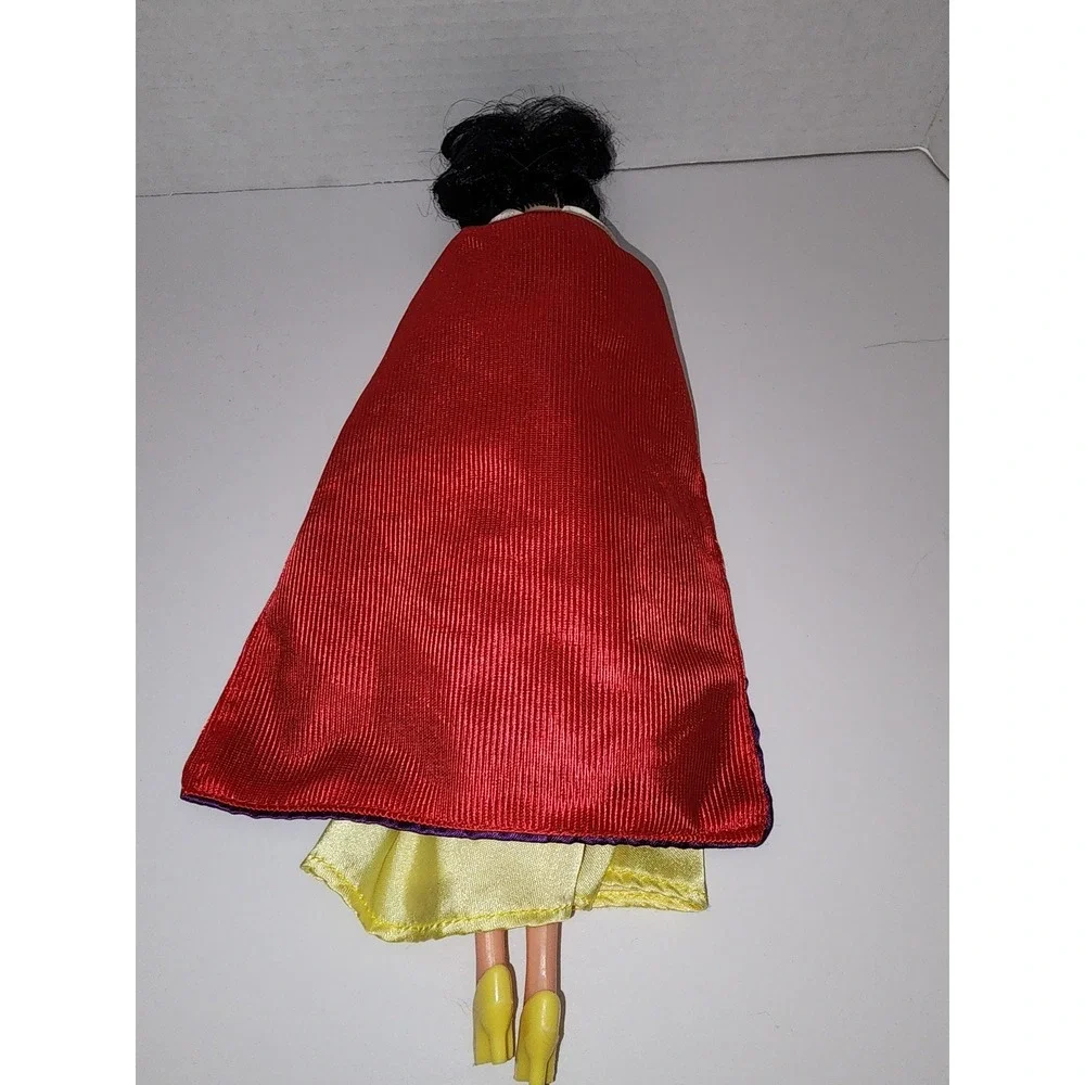 Vintage Snow White Doll‎